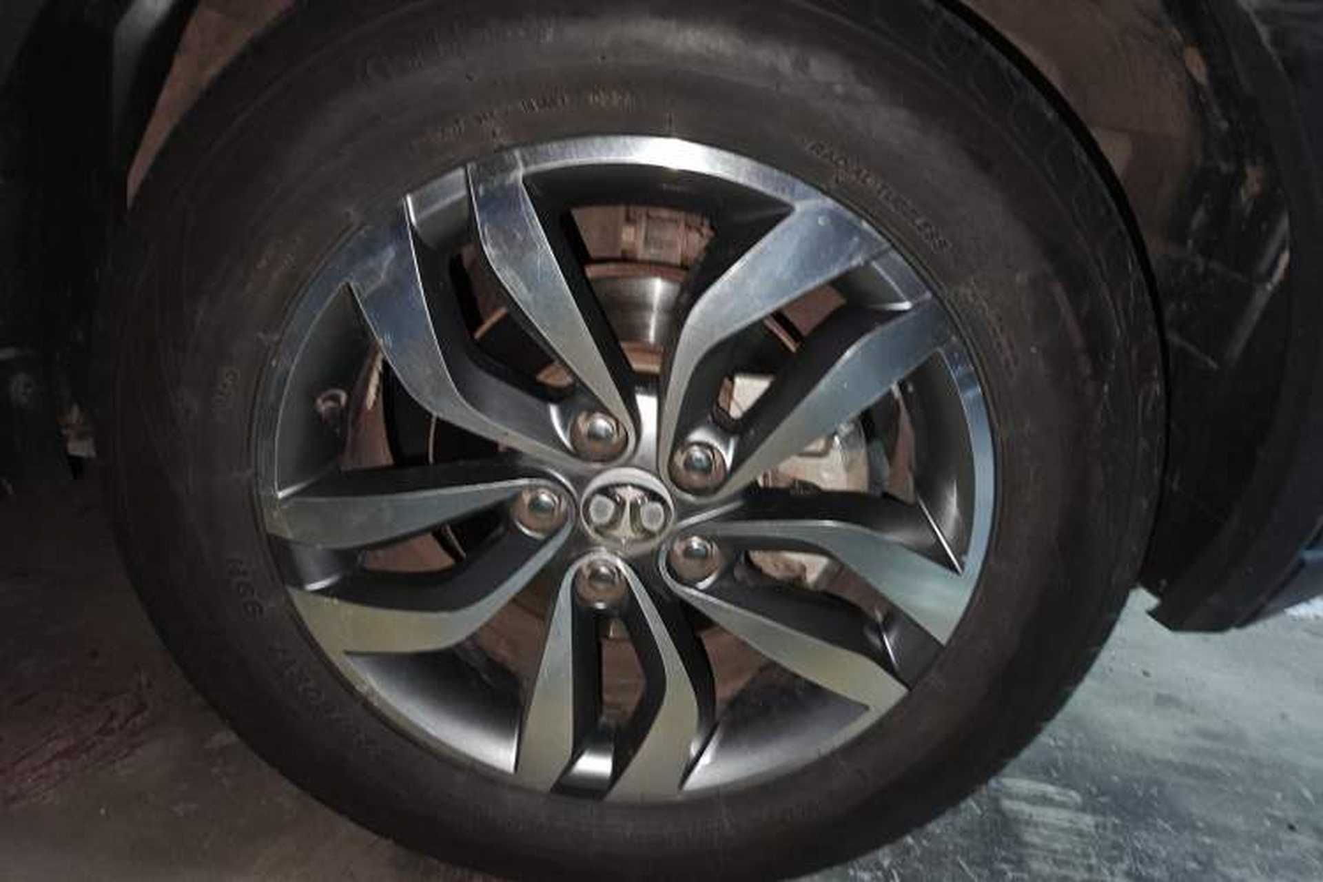 Used BAIC Senova X65 2015 2.0T Manual Elite Edition Right Front Wheel Hub
