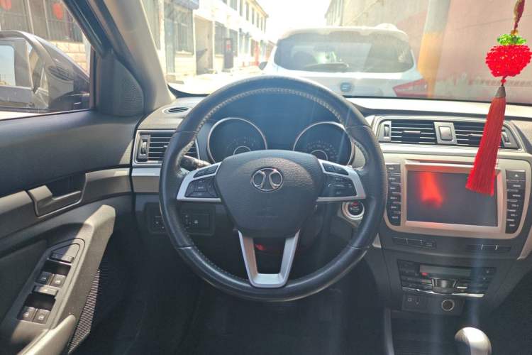 Used BAIC Senova X65 2015 2.0T Automatic Elite Model Steering Wheel