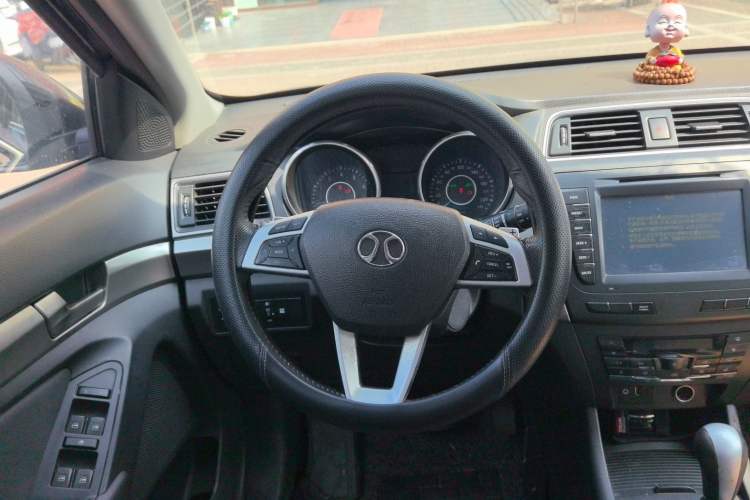 Used BAIC Senova X65 2015 2.0T Automatic Elite Model Steering Wheel