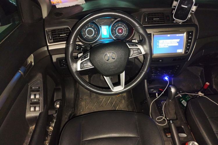 Used BAIC Senova X65 2015 2.0T Automatic Elite Model Steering Wheel
