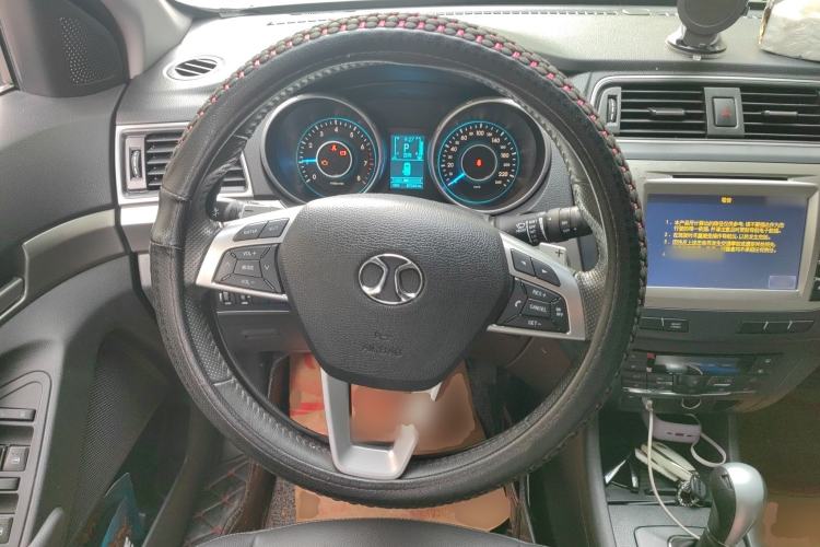 Used BAIC Senova X65 2015 2.0T Automatic Elite Model Steering Wheel