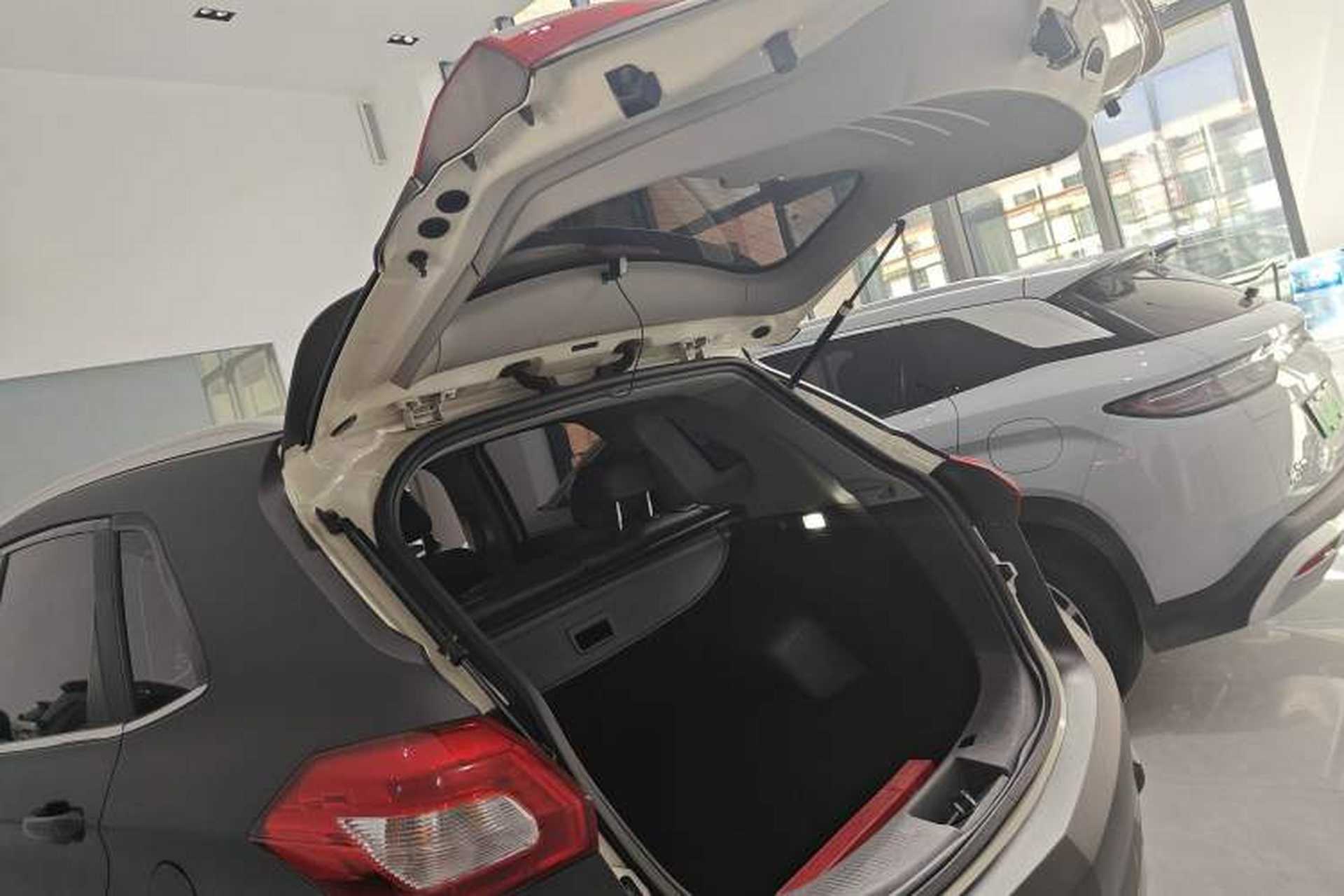 Used BAIC Senova X65 2015 2.0T Automatic Elite Model Trunk