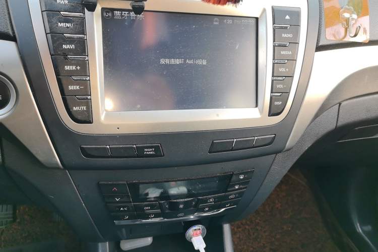Used BAIC Senova X65 2015 2.0T Automatic Elite Model Audio And AC Panel