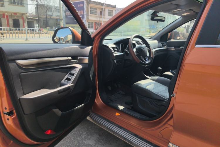 Used BAIC Senova X65 2015 2.0T Manual Elite Edition Driver Seat