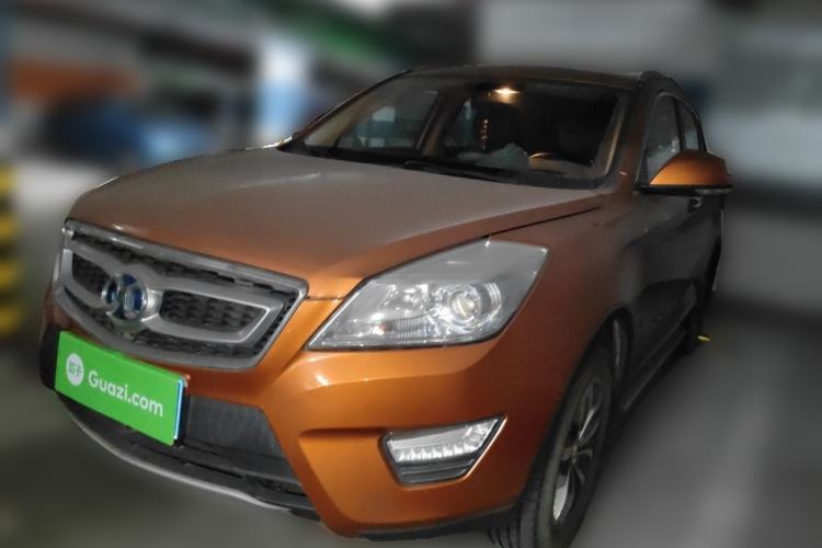 Used BAIC Senova X65 2015 2.0T Manual Elite Edition Guazi used car, China used car export, Used car for sale, Used cars, Cheapest cars for sale