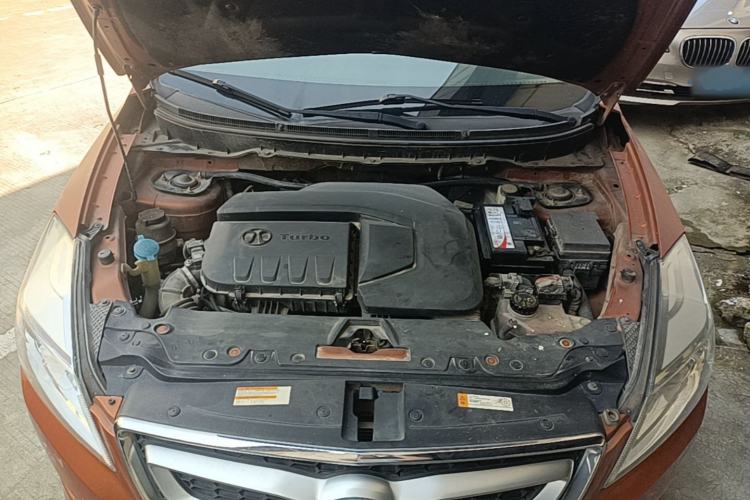 Used BAIC Senova X65 2015 2.0T Automatic Elite Model Engine Bay