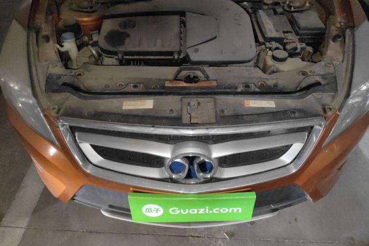 Used BAIC Senova X65 2015 2.0T Manual Elite Edition Engine Bay
