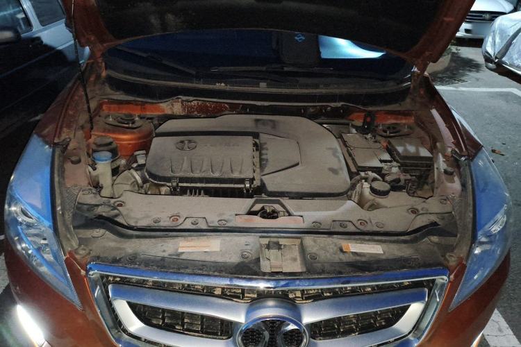 Used BAIC Senova X65 2015 2.0T Automatic Elite Model Engine Bay