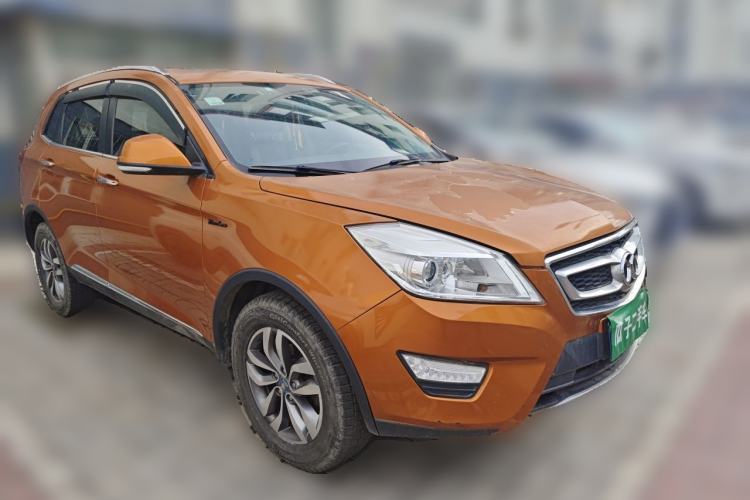 Used BAIC Senova X65 2015 2.0T Automatic Elite Model Front Right 45 Deg