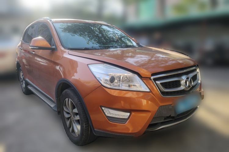 Used BAIC Senova X65 2015 2.0T Manual Elite Edition Front Right 45 Deg