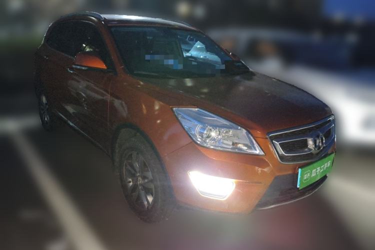 Used BAIC Senova X65 2015 2.0T Automatic Elite Model Front Right 45 Deg