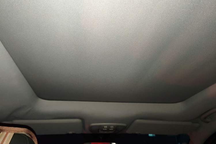 Used BAIC Senova X65 2015 2.0T Automatic Elite Model Headliner