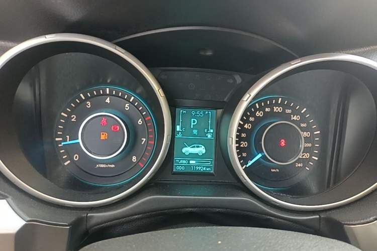 Used BAIC Senova X65 2015 2.0T Automatic Elite Model Instrument Cluster