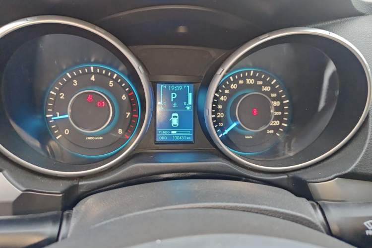 Used BAIC Senova X65 2015 2.0T Automatic Elite Model Instrument Cluster
