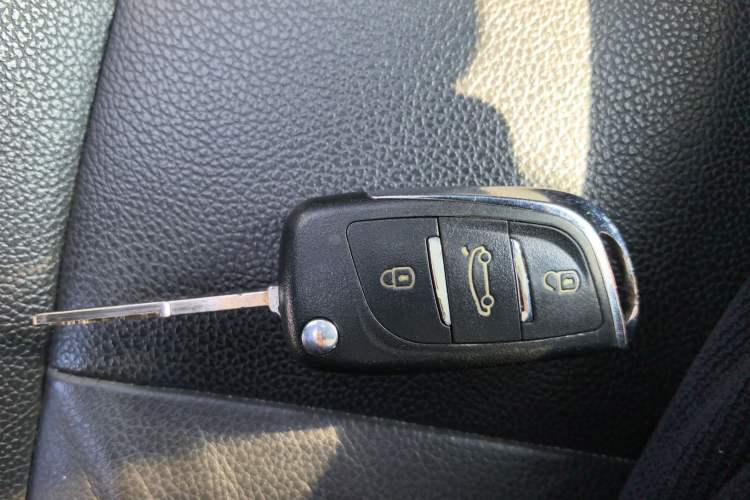 Used BAIC Senova X65 2015 2.0T Manual Elite Edition Interior 1
