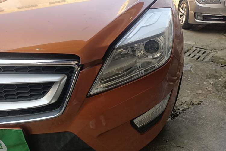 Used BAIC Senova X65 2015 2.0T Automatic Elite Model Left Front Headlight