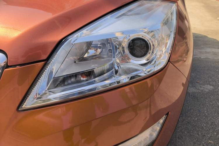 Used BAIC Senova X65 2015 2.0T Manual Elite Edition Left Front Headlight