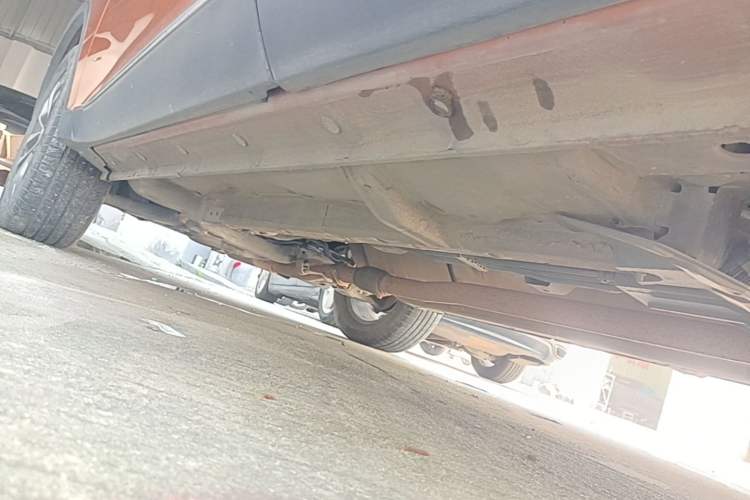Used BAIC Senova X65 2015 2.0T Automatic Elite Model Left Side Sill