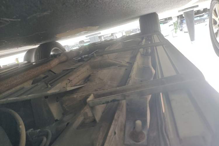Used BAIC Senova X65 2015 2.0T Automatic Elite Model Left Side Sill