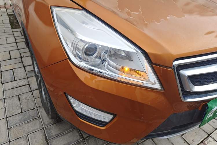 Used BAIC Senova X65 2015 2.0T Automatic Elite Model Right Front Headlight