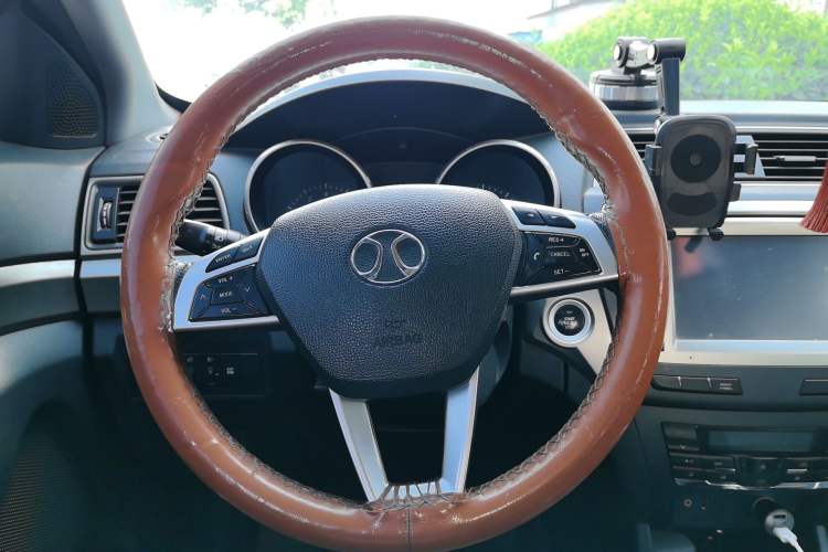 Used BAIC Senova X65 2015 2.0T Automatic Elite Model Steering Wheel