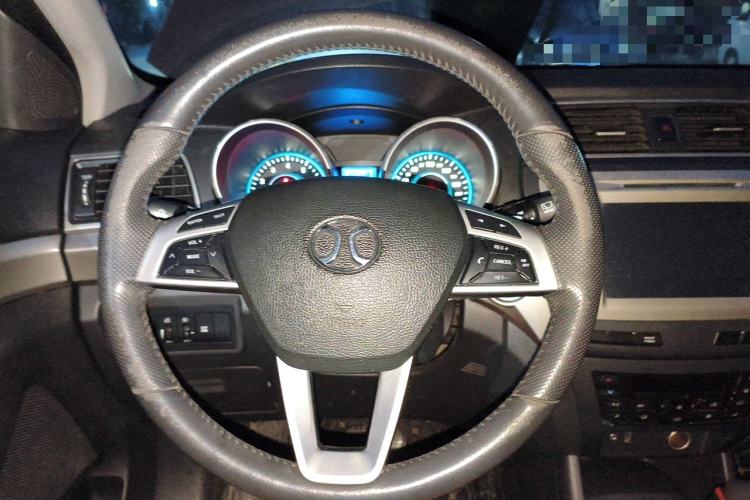 Used BAIC Senova X65 2015 2.0T Automatic Elite Model Steering Wheel
