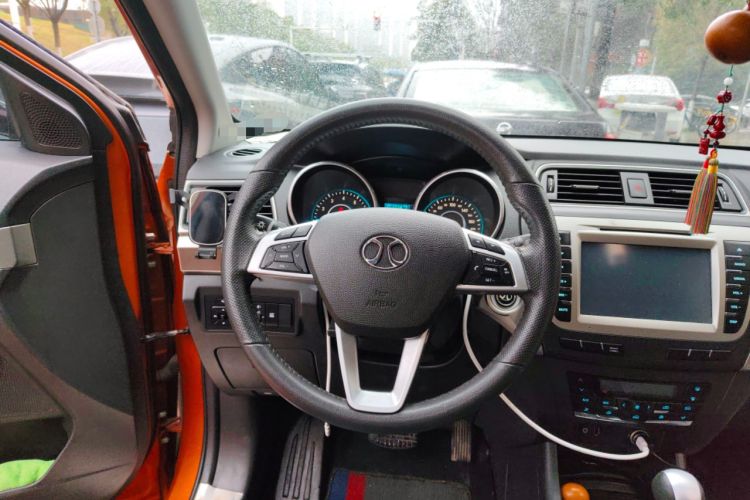 Used BAIC Senova X65 2015 2.0T Automatic Elite Model Steering Wheel