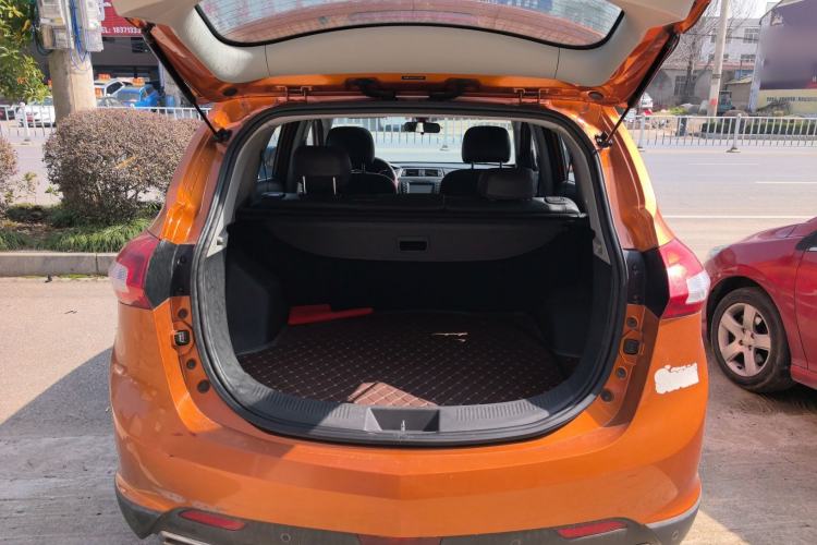 Used BAIC Senova X65 2015 2.0T Manual Elite Edition Trunk