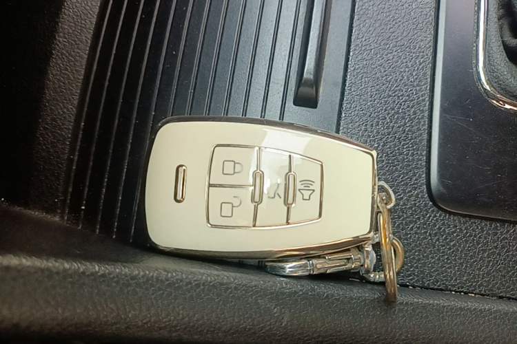 Used BAIC Senova X65 2015 2.0T Automatic Elite Model Vehicle Key
