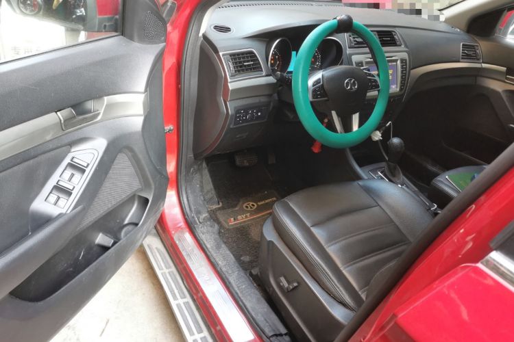 Used BAIC Senova X65 2015 2.0T Automatic Elite Model Driver Seat