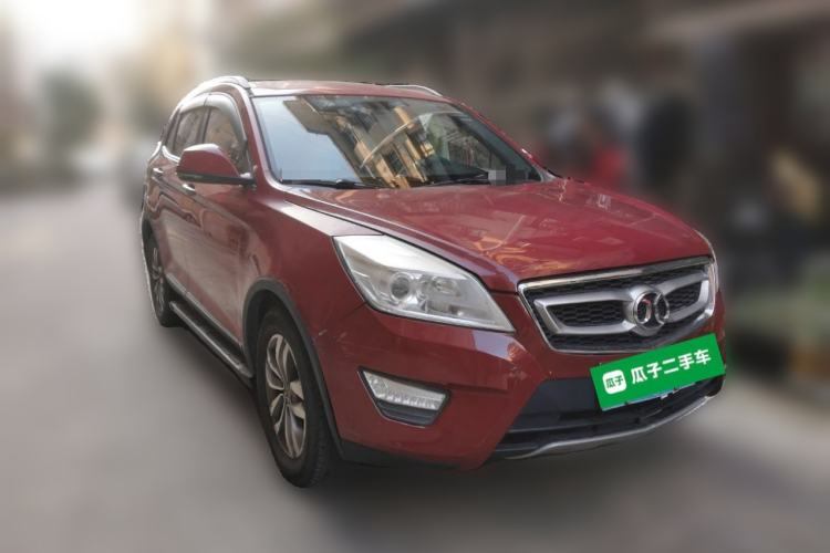 Used BAIC Senova X65 2015 2.0T Automatic Elite Model Front Right 45 Deg
