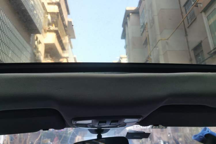 Used BAIC Senova X65 2015 2.0T Automatic Elite Model Headliner