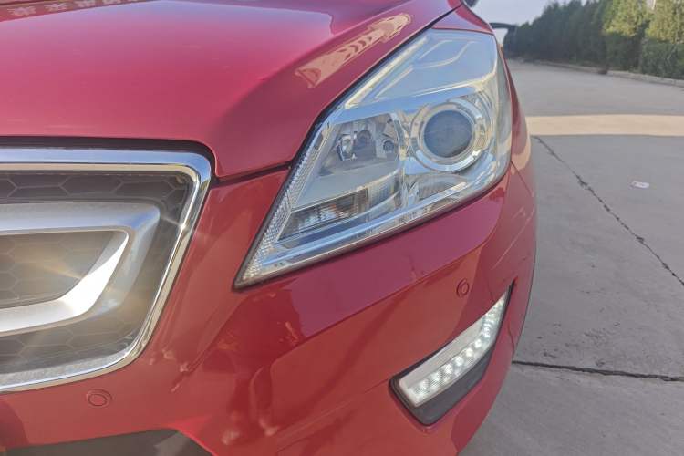 Used BAIC Senova X65 2015 2.0T Automatic Elite Model Left Front Headlight
