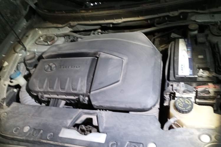 Used BAIC Senova X65 2015 2.0T Automatic Elite Model Engine Bay