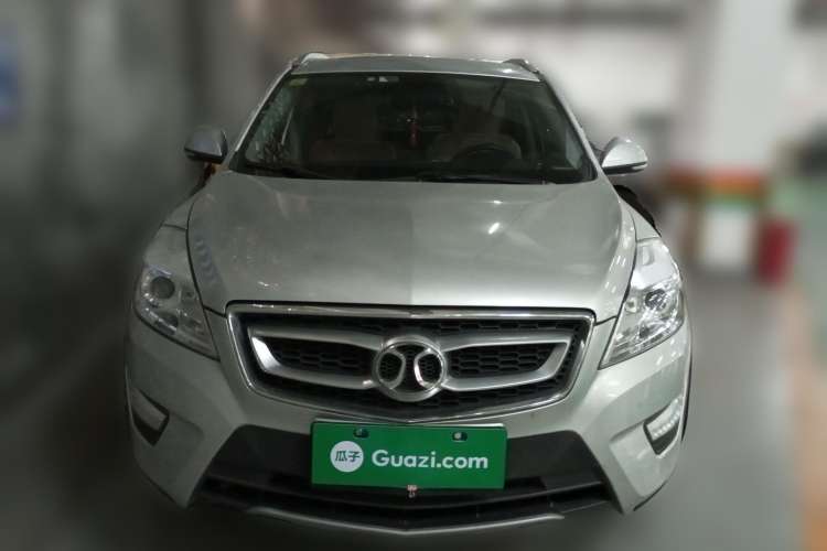 Used BAIC Senova X65 2015 2.0T Automatic Elite Model Front
