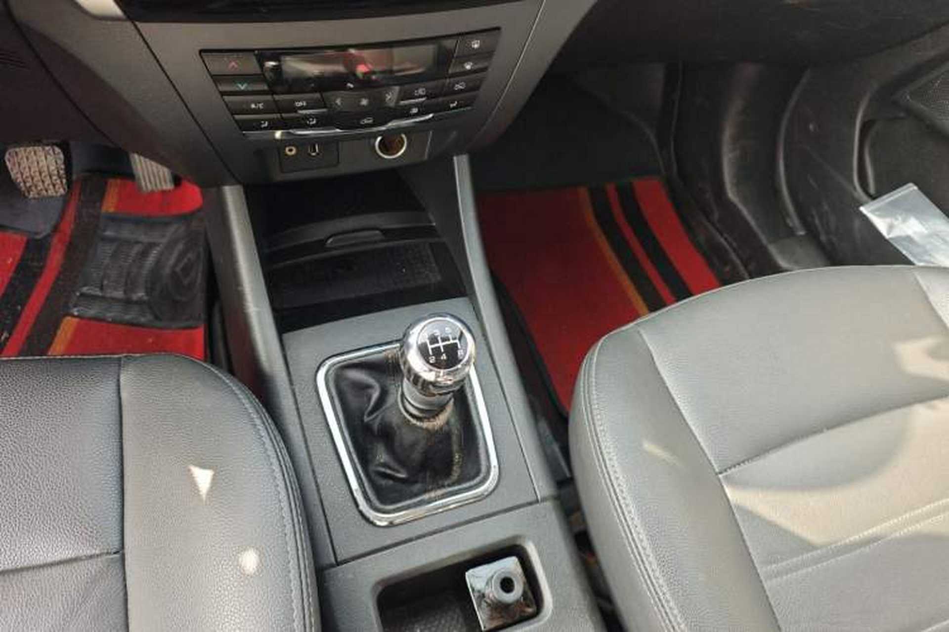 Used BAIC Senova X65 2015 2.0T Manual Elite Edition Gear Lever