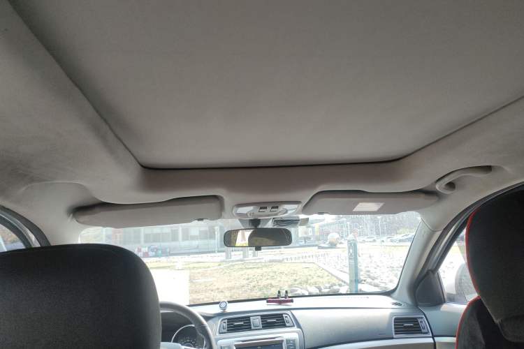 Used BAIC Senova X65 2015 2.0T Automatic Elite Model Headliner