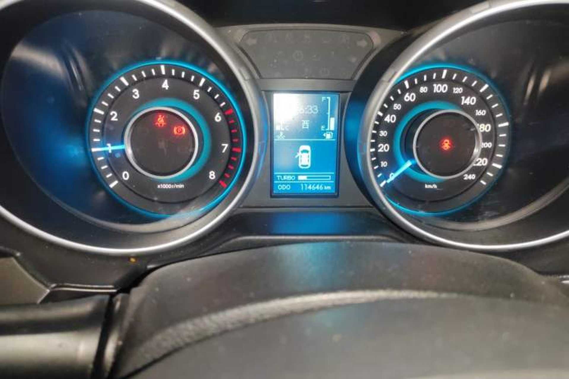 Used BAIC Senova X65 2015 2.0T Manual Elite Edition Odometer Close Up