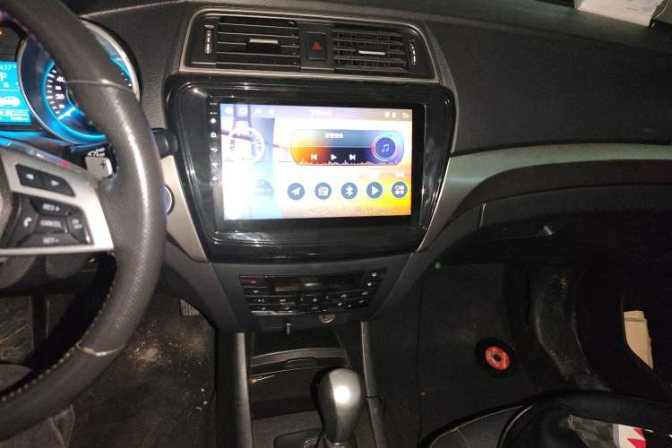 Used BAIC Senova X65 2015 2.0T Automatic Elite Model Audio And AC Panel