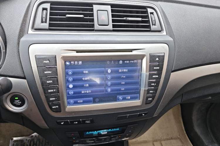 Used BAIC Senova X65 2015 2.0T automatic luxury version Audio And AC Panel