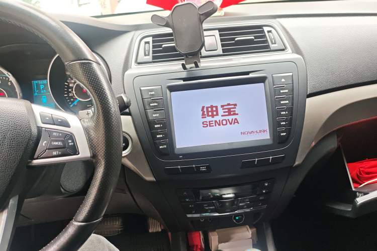 Used BAIC Senova X65 2015 2.0T Automatic Elite Model Audio And AC Panel
