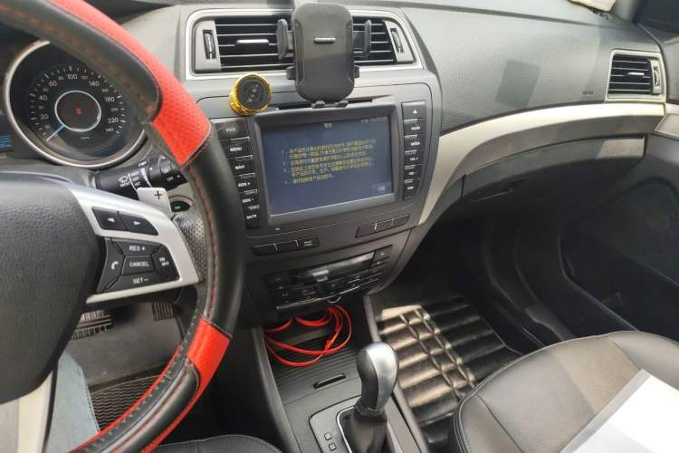 Used BAIC Senova X65 2015 2.0T Automatic Elite Model Audio And AC Panel