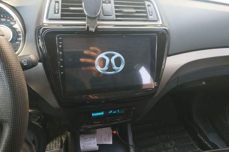 Used BAIC Senova X65 2015 2.0T manual Comfort trim level Audio And AC Panel