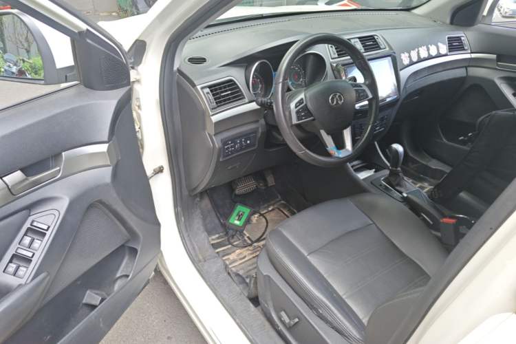 Used BAIC Senova X65 2015 2.0T Automatic Elite Model Driver Seat