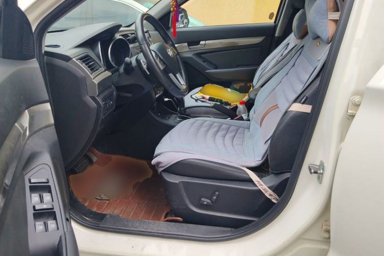 Used BAIC Senova X65 2015 2.0T Automatic Elite Model Driver Seat