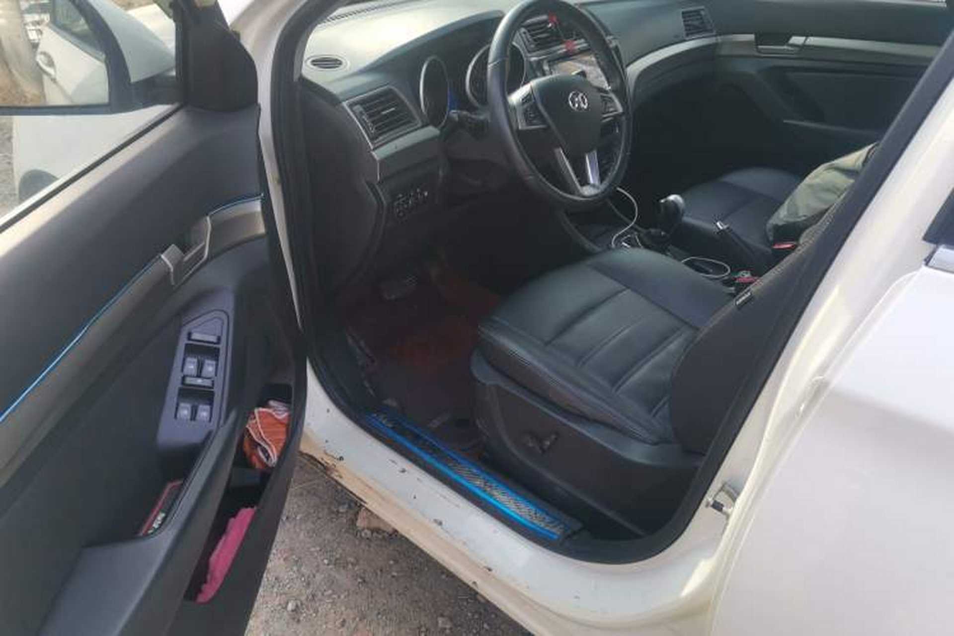 Used BAIC Senova X65 2015 2.0T Automatic Elite Model Driver Seat