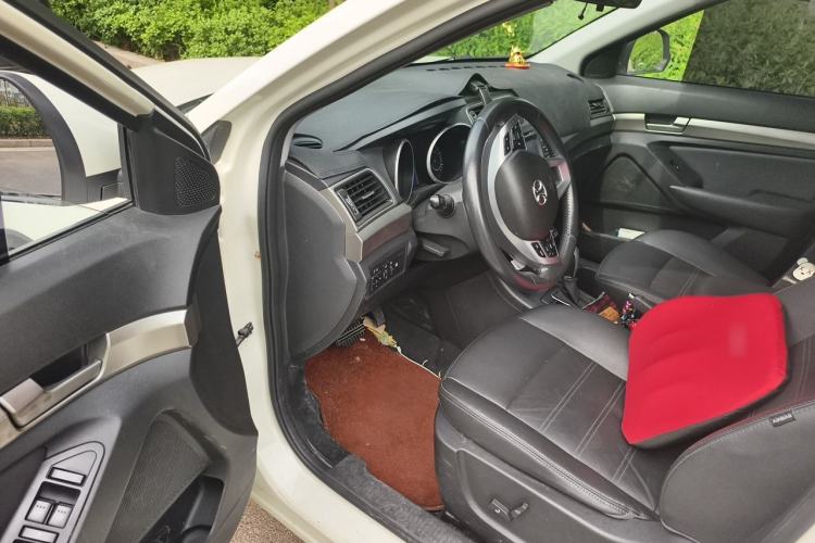 Used BAIC Senova X65 2015 2.0T Automatic Elite Model Driver Seat
