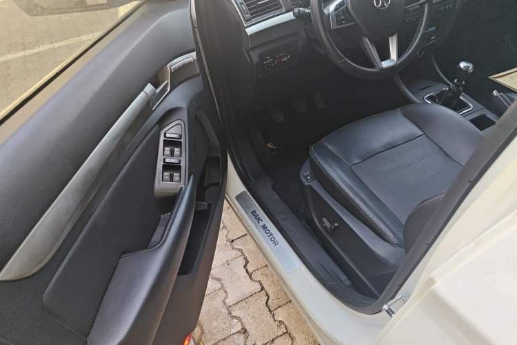 Used BAIC Senova X65 2015 2.0T Manual Luxury Edition Driver Seat