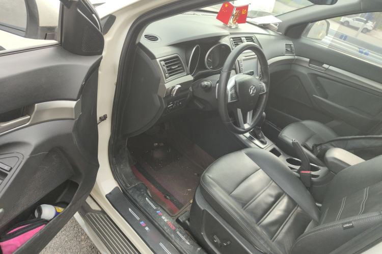 Used BAIC Senova X65 2015 2.0T Automatic Elite Model Driver Seat
