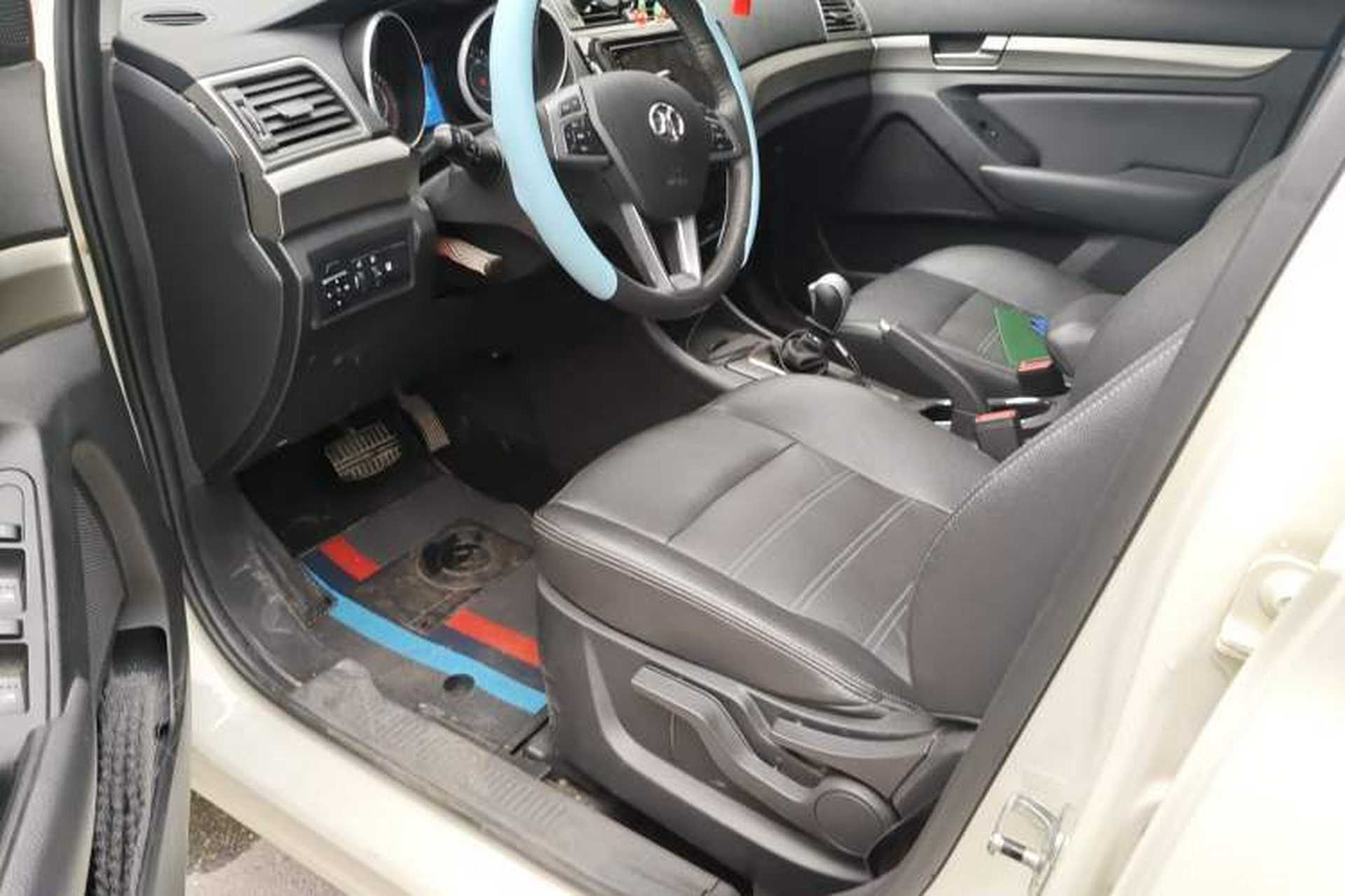 Used BAIC Senova X65 2015 2.0T automatic comfort version Driver Seat
